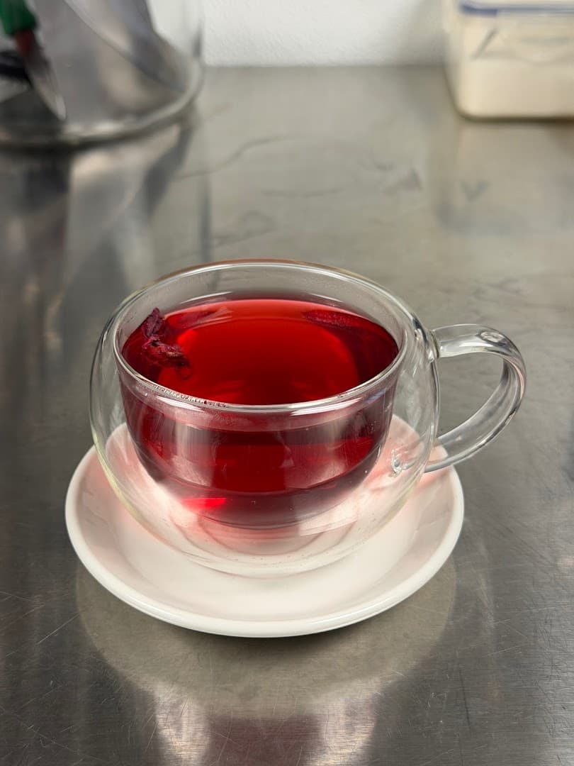 Qaalii's Cafe - specialty coffee shop in Newark