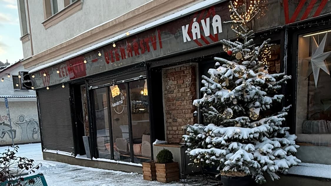 Storefront of kavárna a pekárna 6,33, specialty coffee shop in Prague