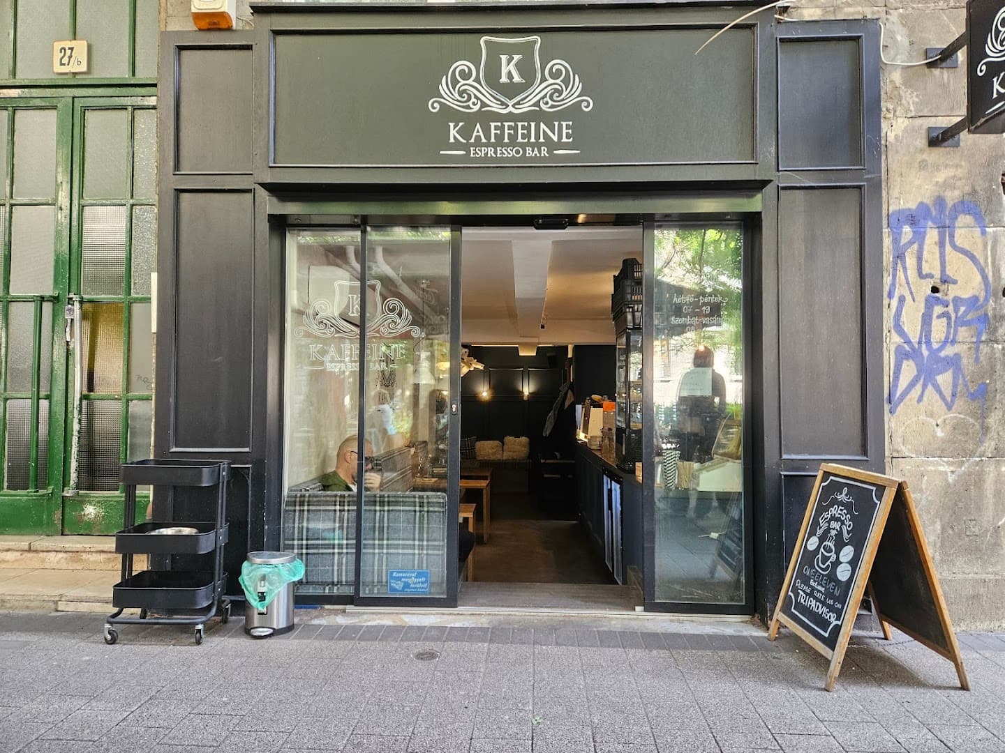Kaffeine - specialty coffee shop in District II