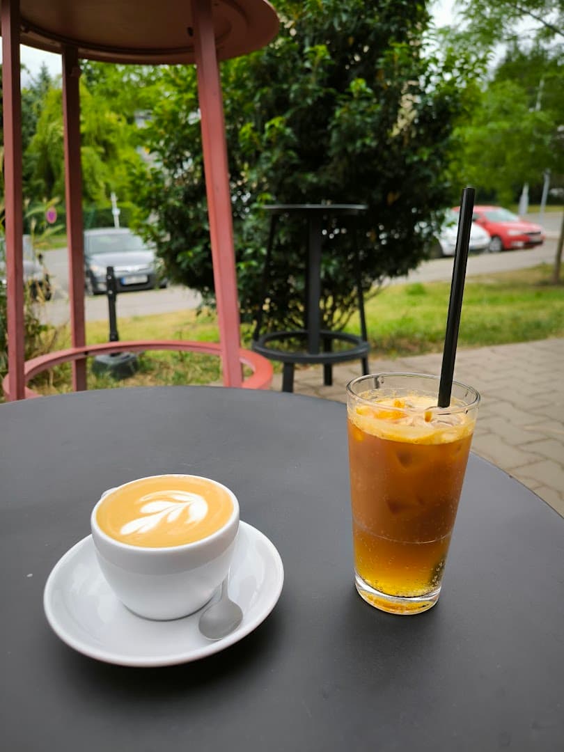 Coffee at eM3 Coffee, specialty coffee shop in Prague