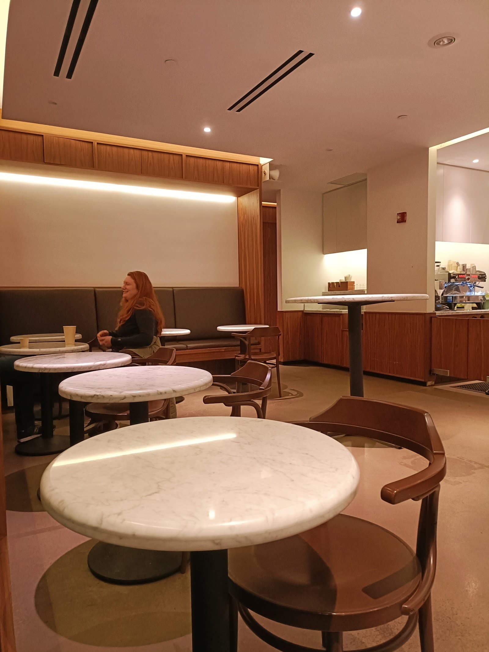 Blue Bottle Coffee specialty coffee shop in New York - photo 3