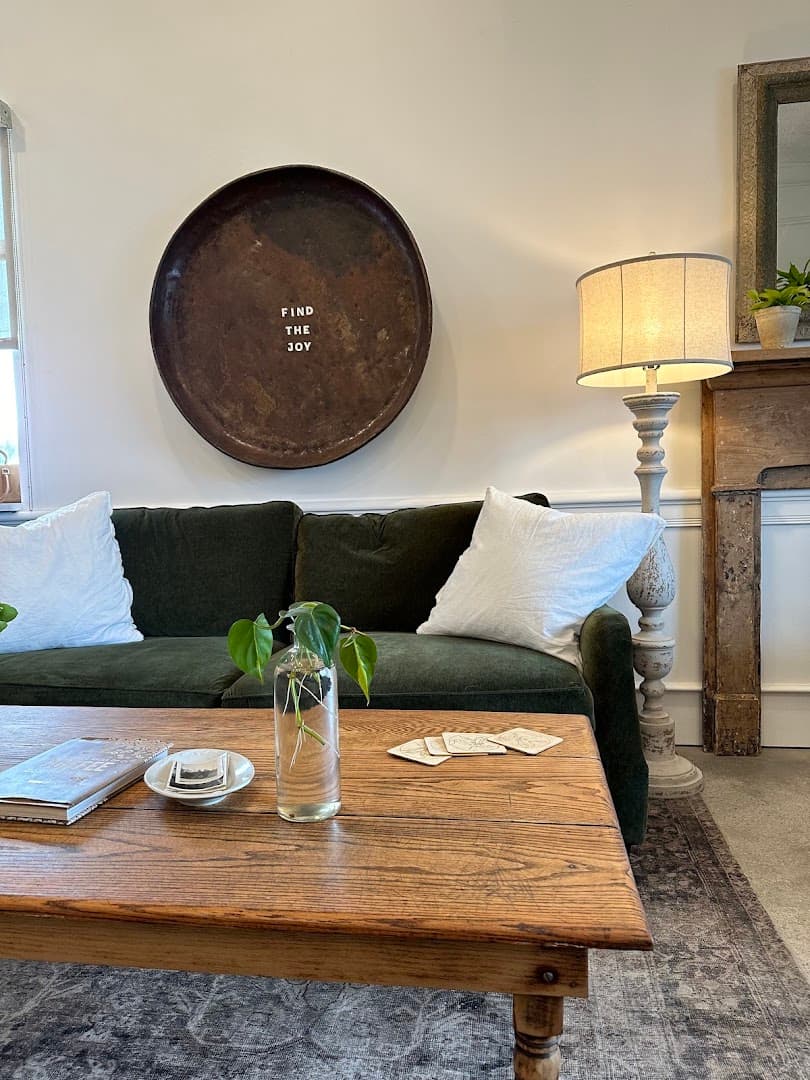 Emilie's Coffee House & Wine Bar - specialty coffee shop in Cleveland