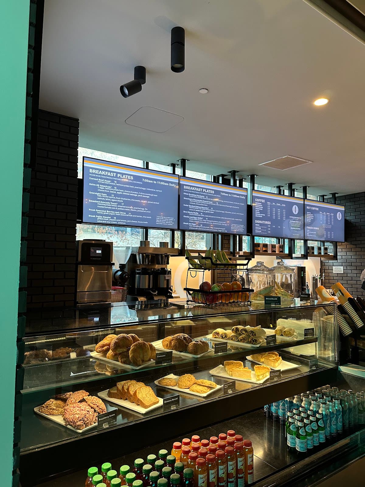 Caffe Ladro - Astra Hotel specialty coffee shop in Seattle - photo 3