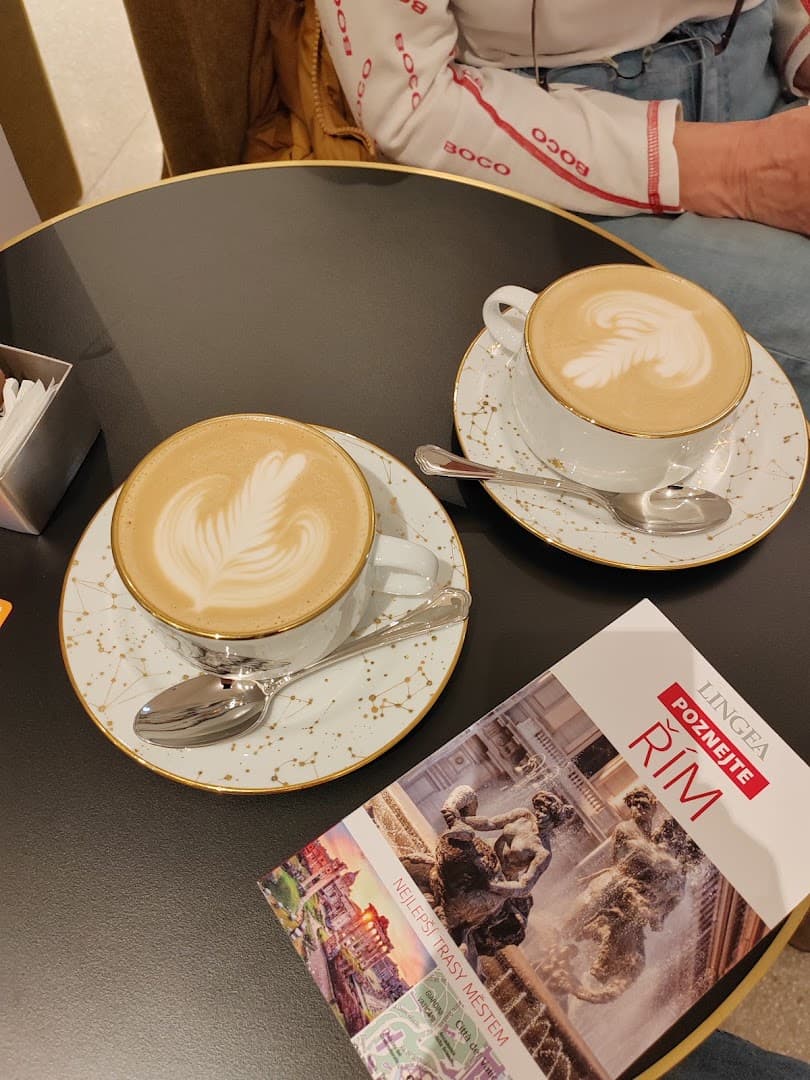 Coffee at Teatro della Cometa, specialty coffee shop in Rome
