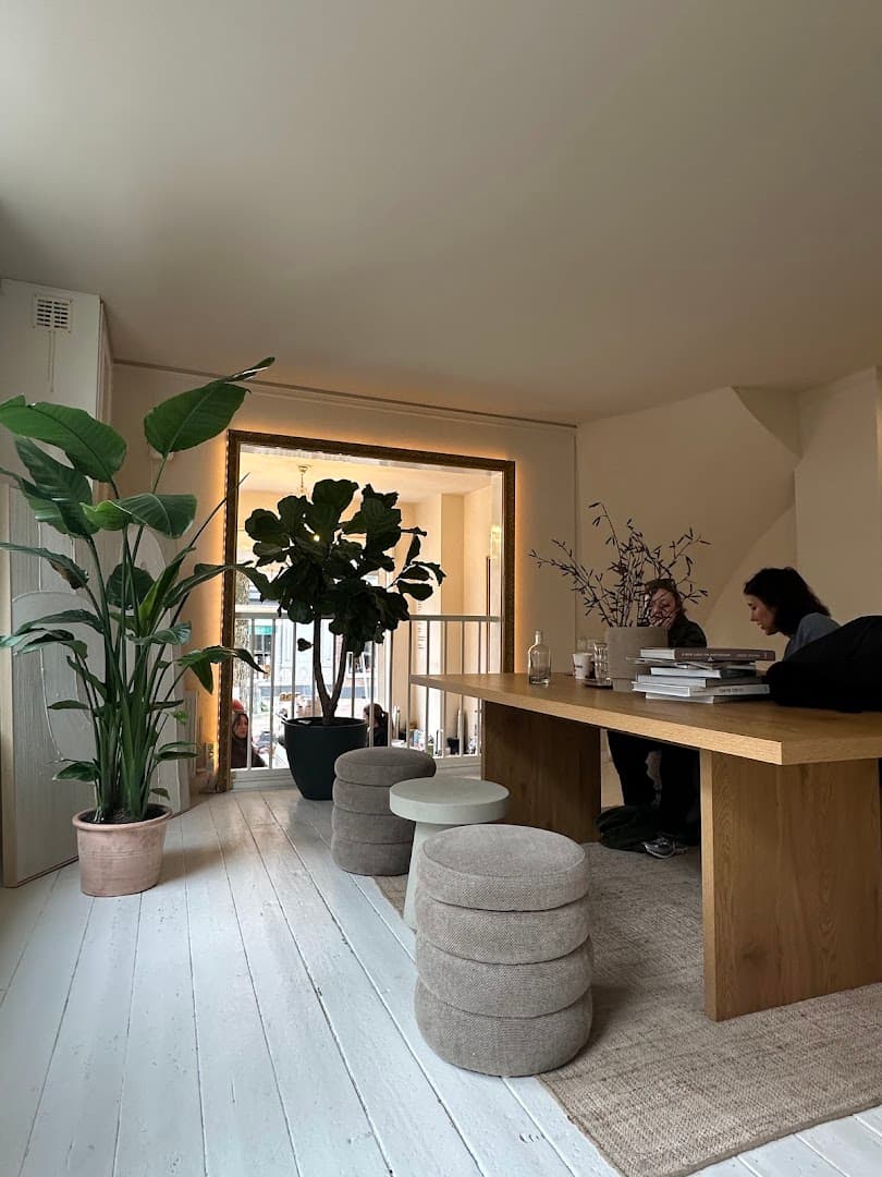 Reload Coffee - specialty coffee shop in Amsterdam