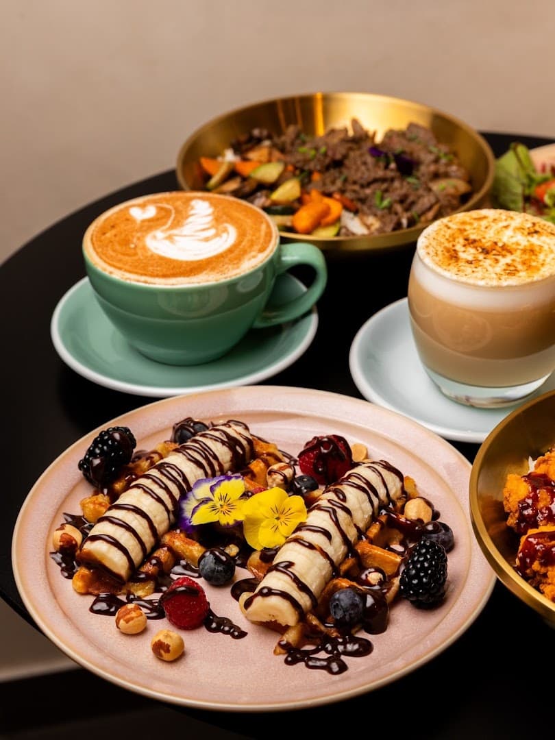 Nilo Coffee & Brunch - specialty coffee shop in Paris