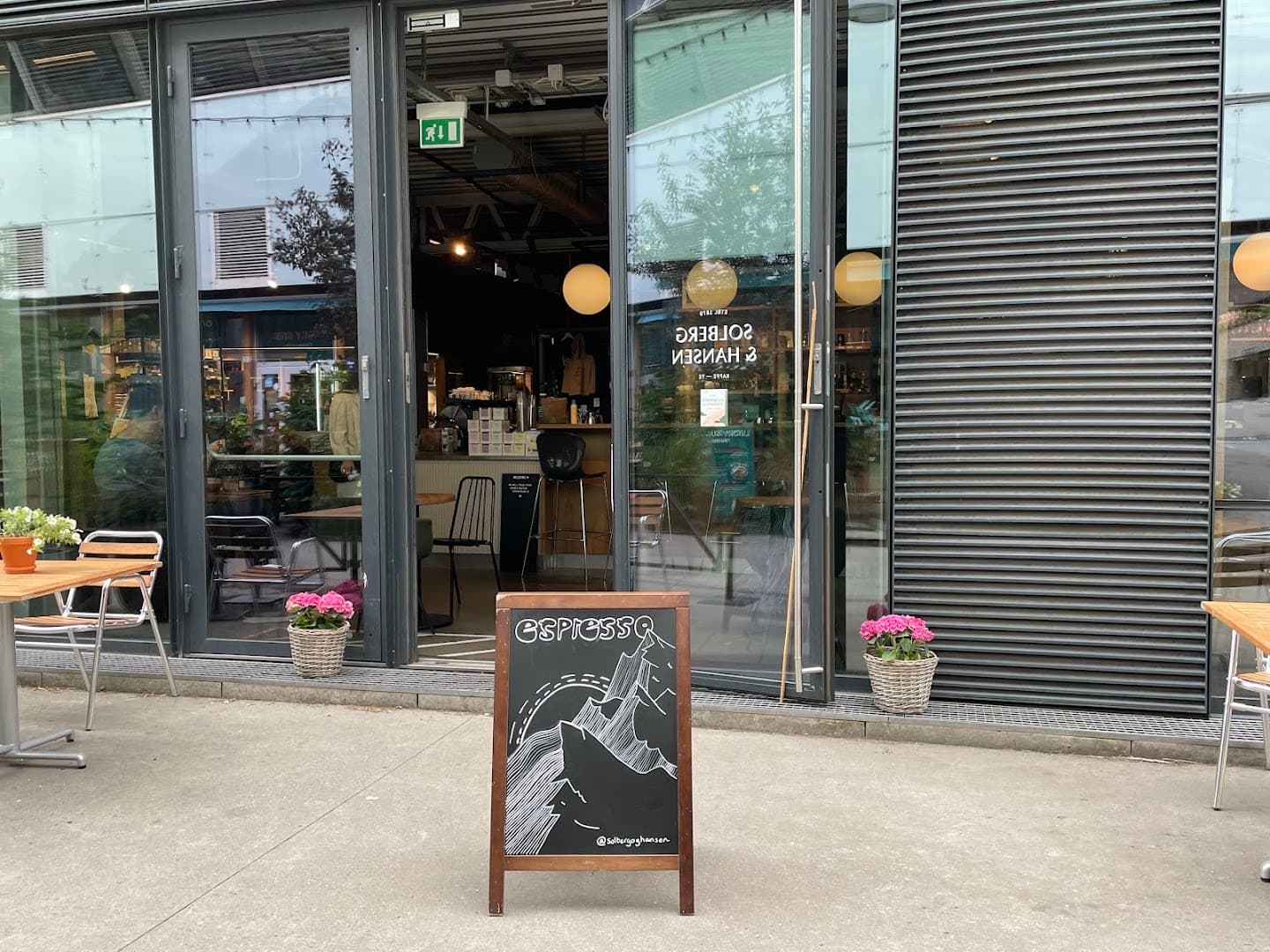 Storefront of Solberg & Hansen Concept Store, specialty coffee shop in Oslo