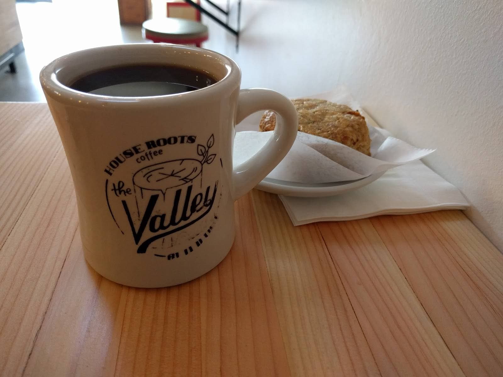House Roots Coffee specialty coffee shop in Los Angeles - photo 10