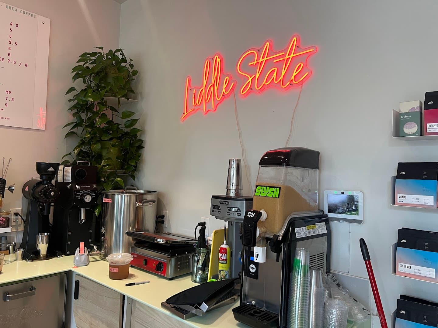 Middle State Coffee - specialty coffee shop in Highland