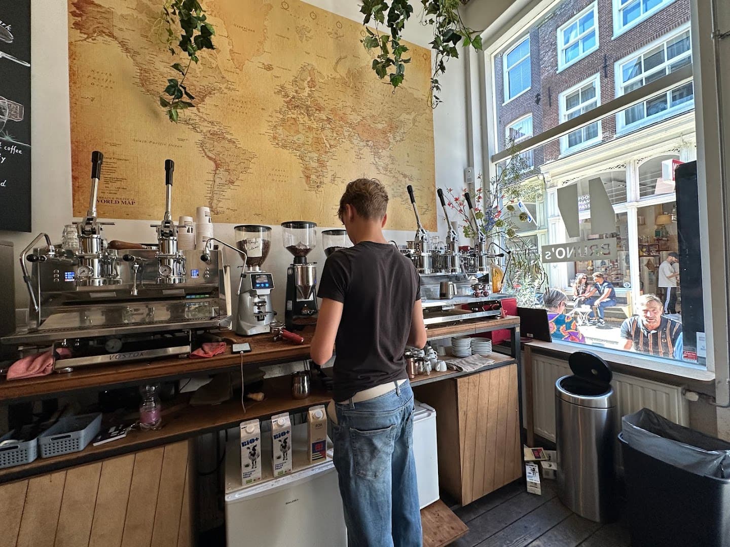 Bruno’s Amsterdam specialty coffee shop in Amsterdam - photo 11