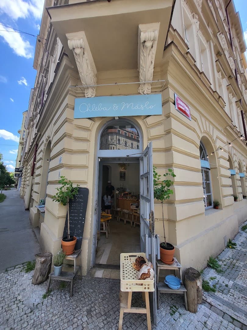 Chleba a máslo - specialty coffee shop in Prague
