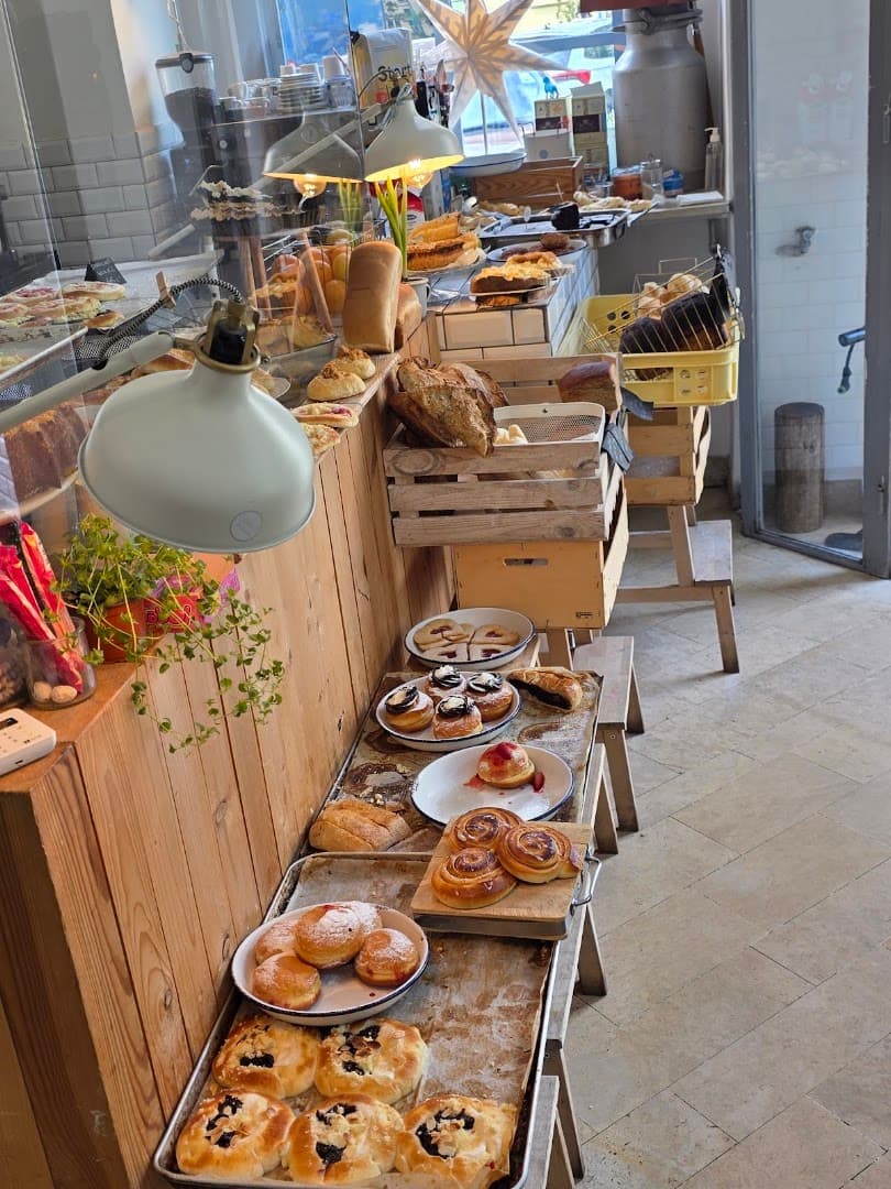 Chleba a máslo - specialty coffee shop in Prague