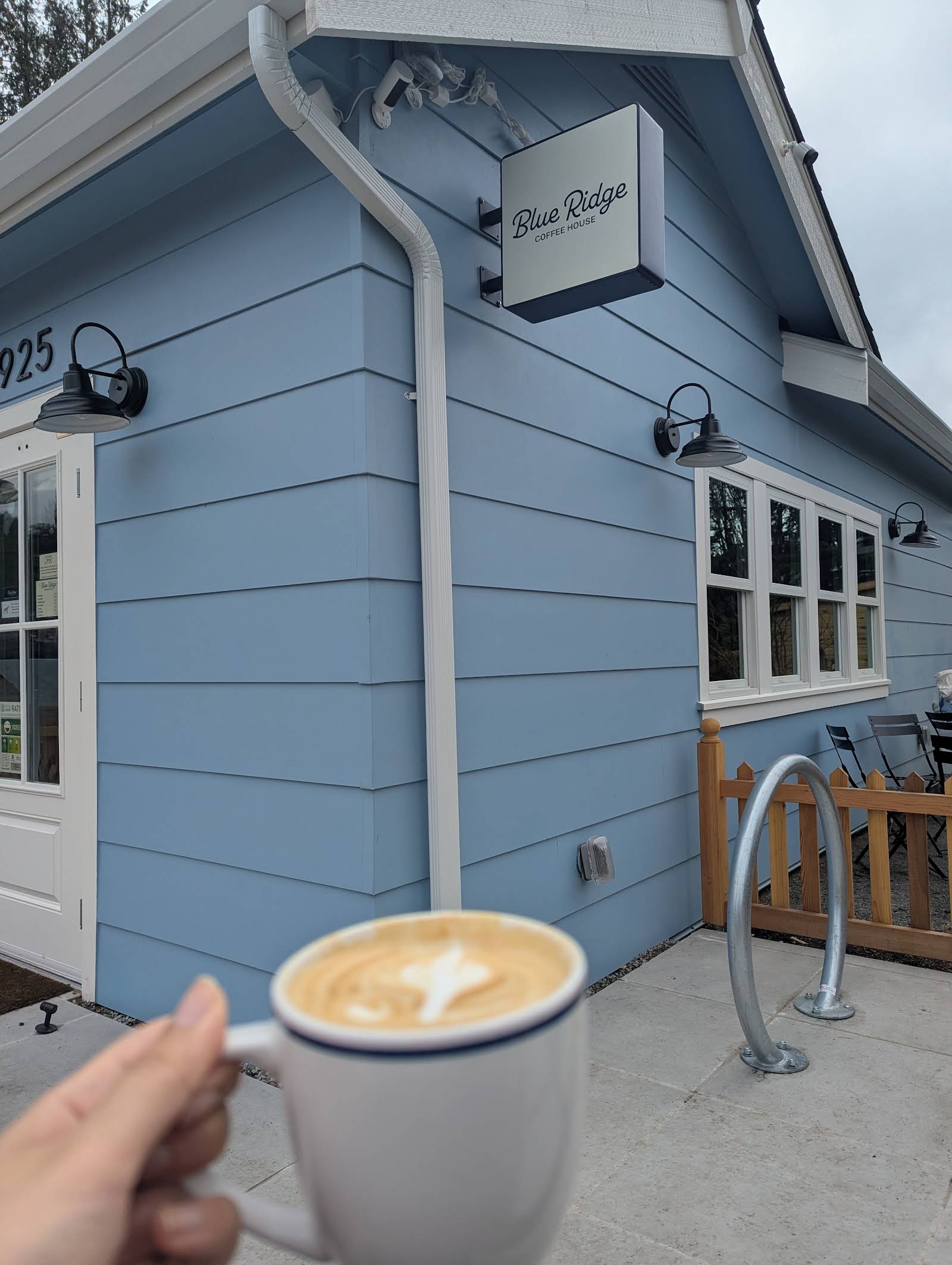 Blue Ridge Coffee House specialty coffee shop in Seattle - photo 11