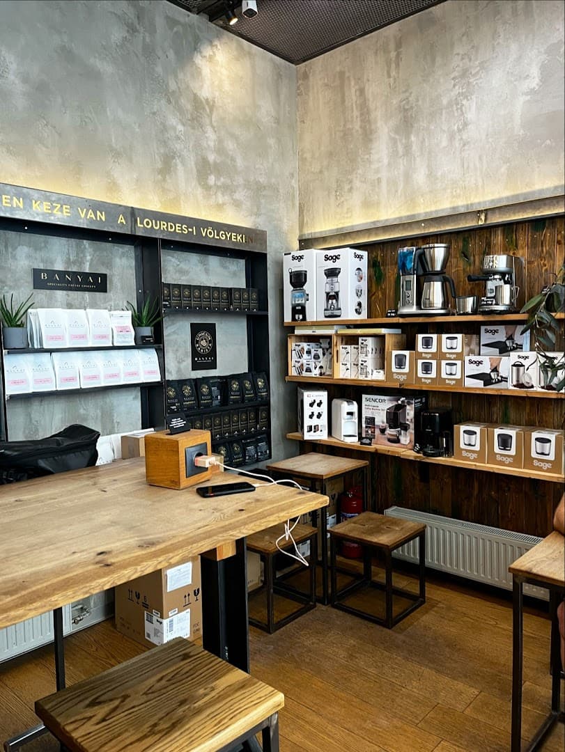 Bányai By Beans coffee specialty coffee shop in Budapest - photo 5