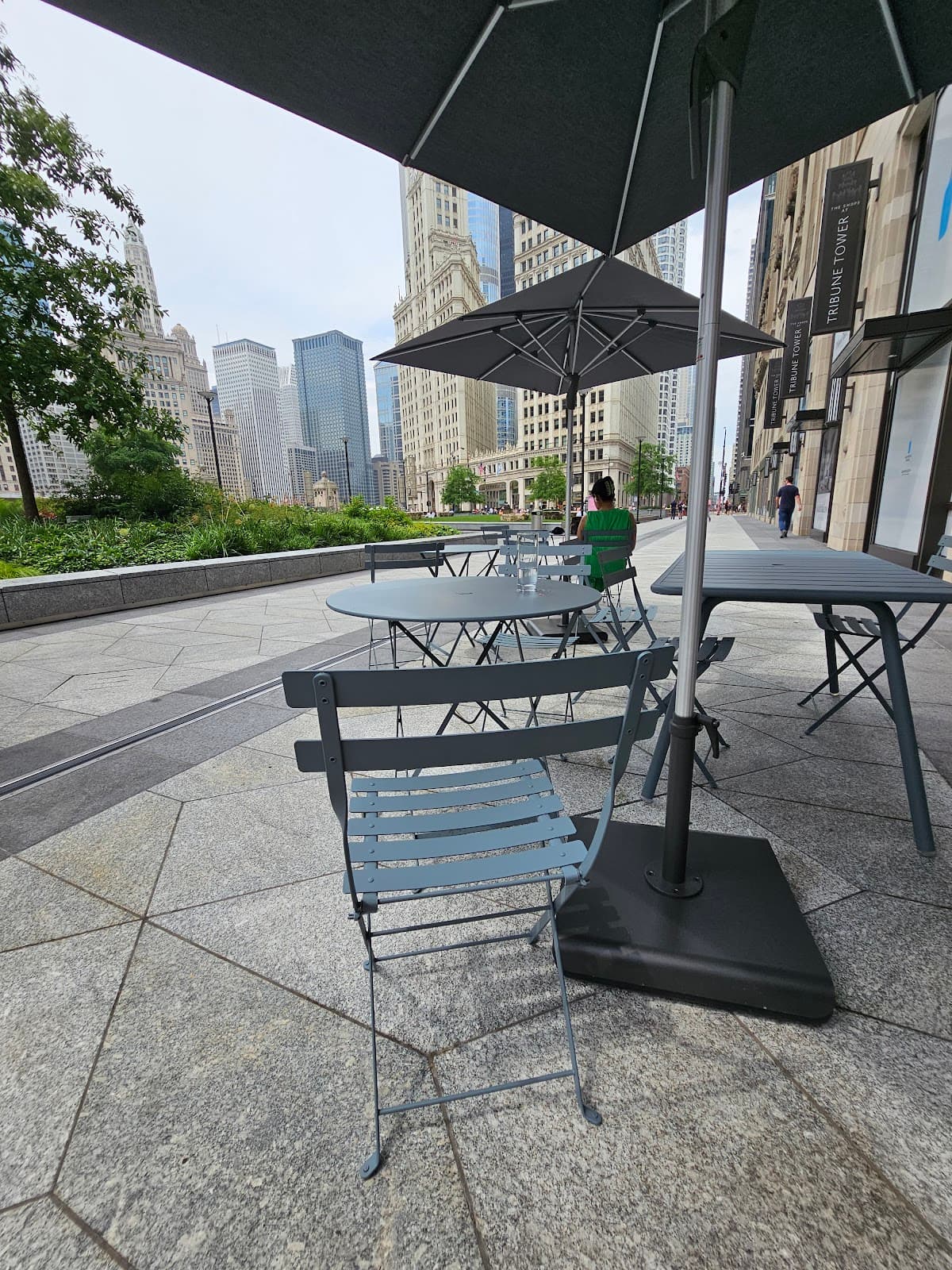 Blue Bottle Coffee - specialty coffee shop in Streeterville