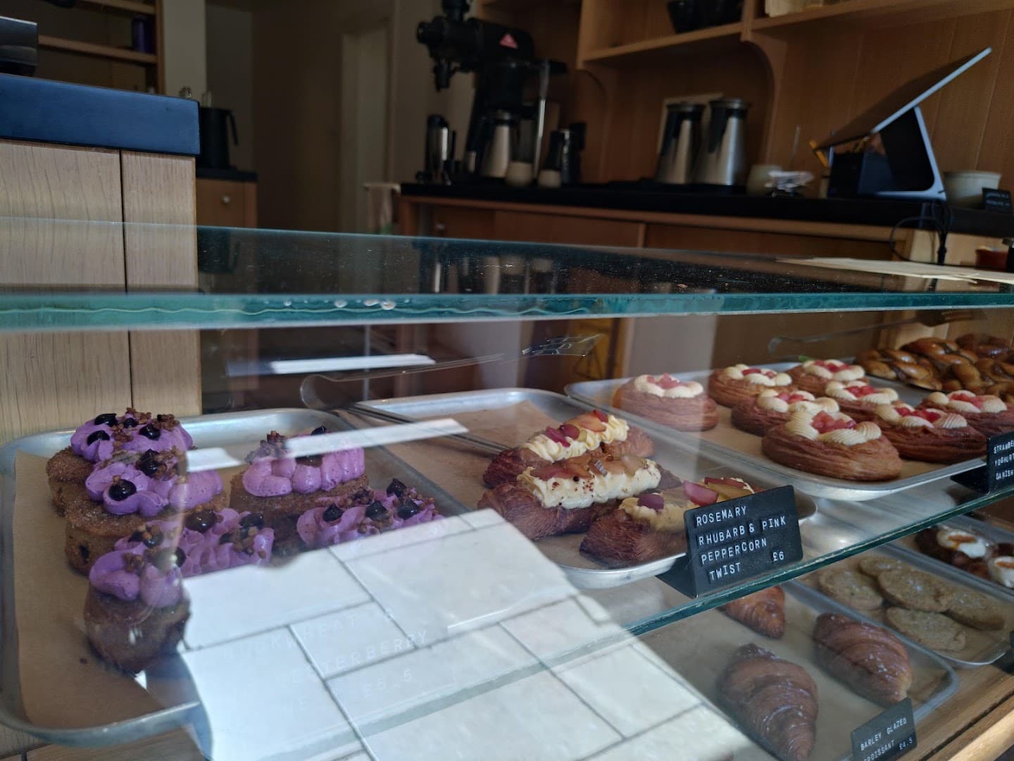 Interior of Ante, specialty coffee shop in Edinburgh