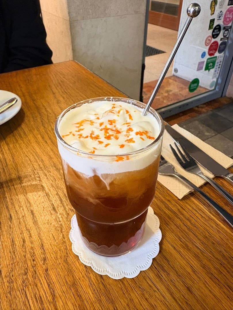 Coffee at The Cool Cat, specialty coffee shop in Warsaw