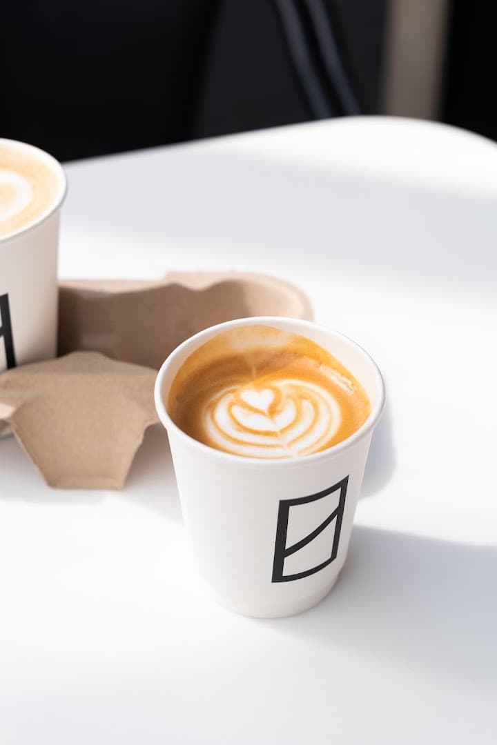 Base Coffee - specialty coffee shop in Paris