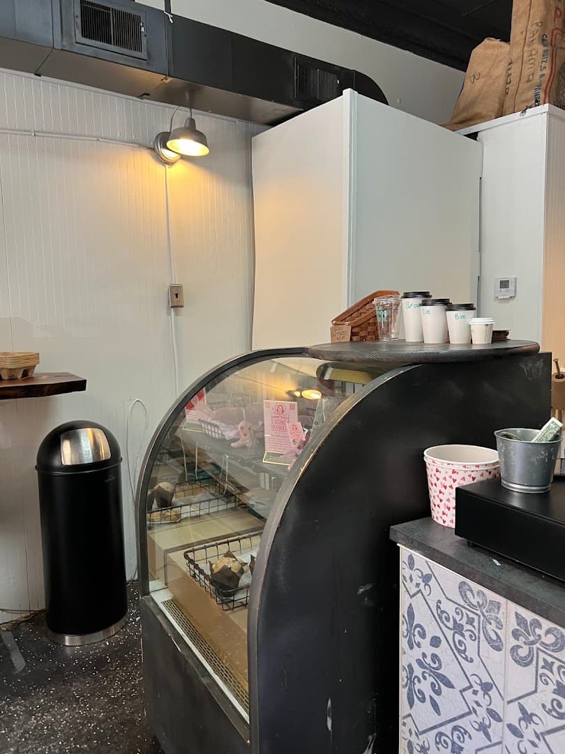 Espresso a mano - specialty coffee shop in South Hills