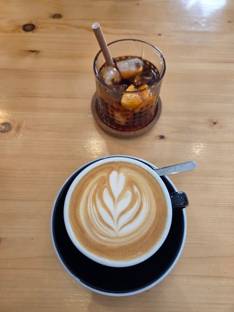 SEED Budapest coffee shop • eatery - specialty coffee shop in Budapest