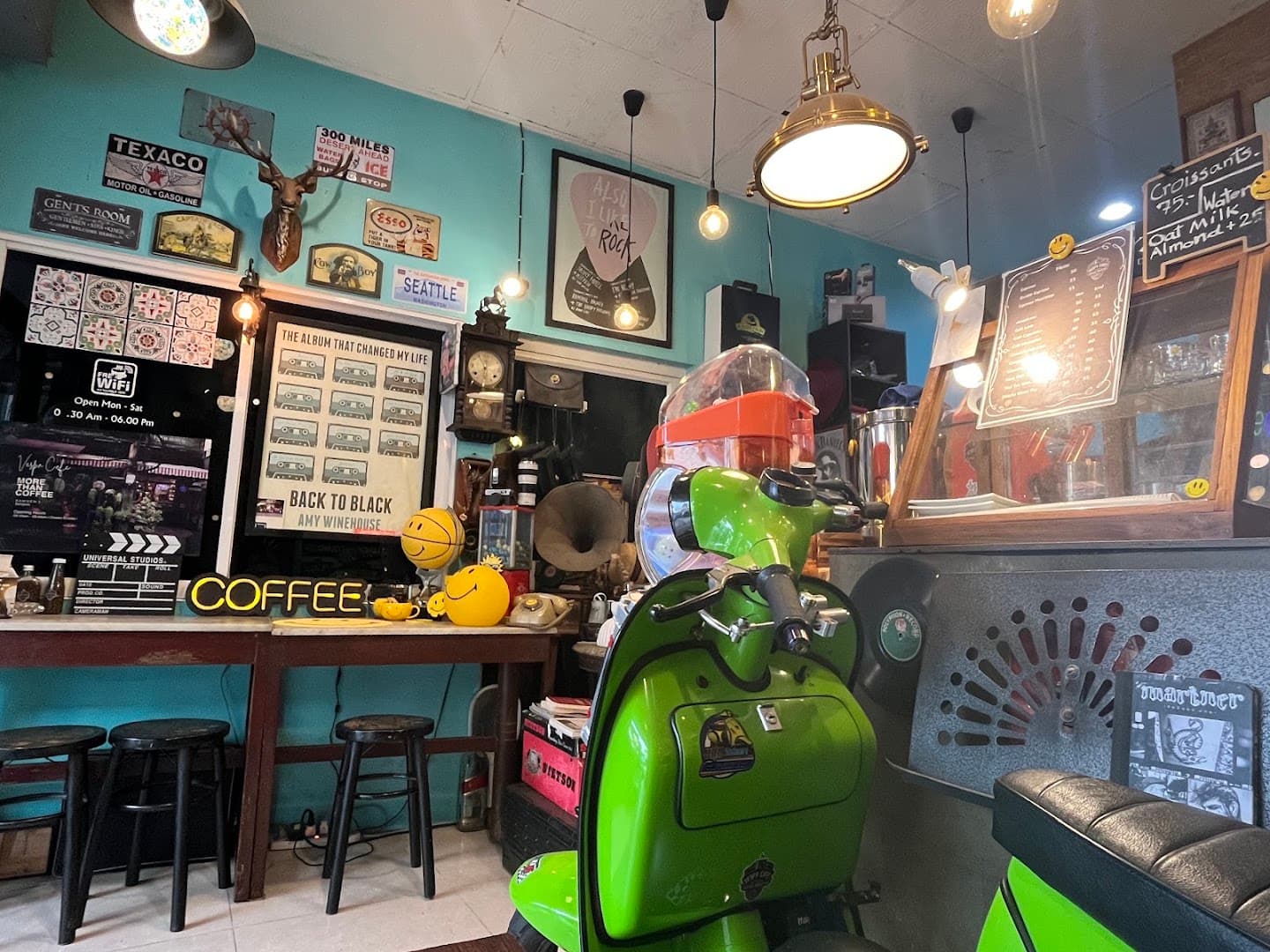 Vespa Cafe Coffee Roaster - specialty coffee shop in Bangkok