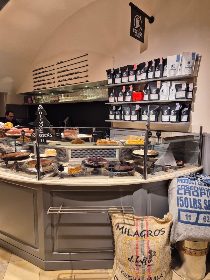 Cottage Roasters 1010 - specialty coffee shop in Vienna