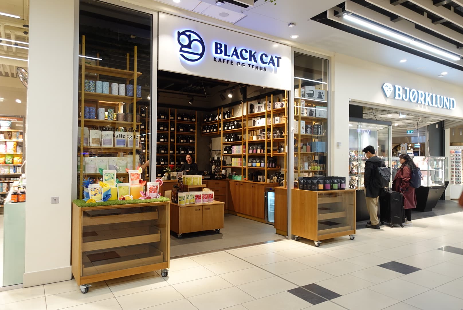 Storefront of Black Cat Kaffe og Tehus - Byporten, specialty coffee shop in Oslo