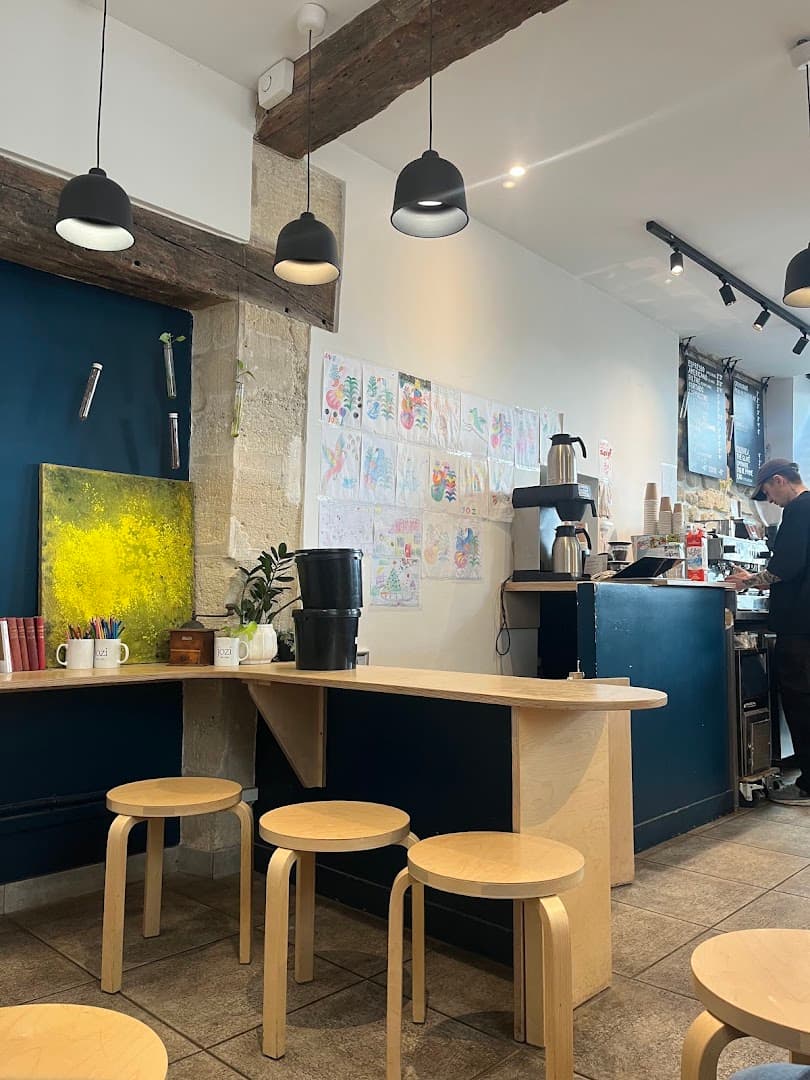 JOZI CAFE Notre Dame — specialty coffee in Paris