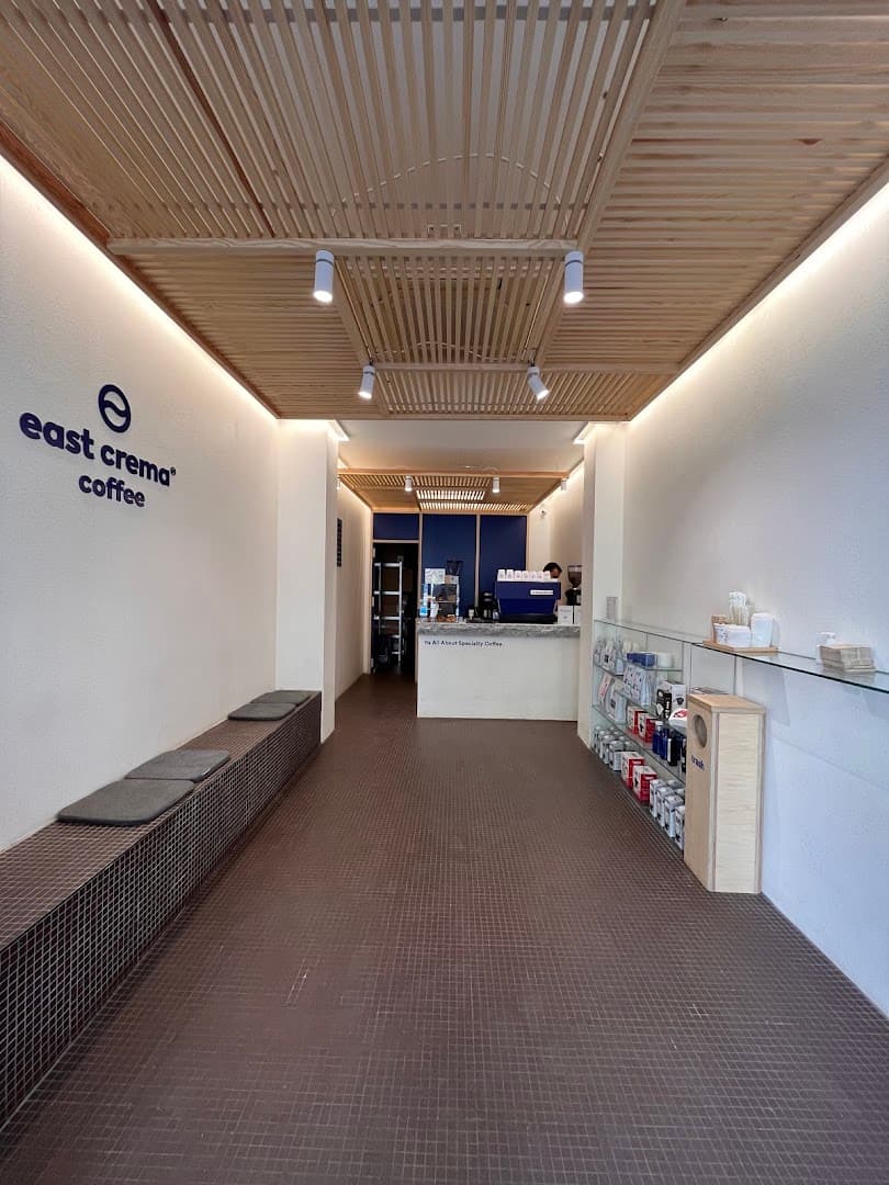 East Crema Coffee Conde (Specialty Coffee Madrid) - specialty coffee shop in Salamanca