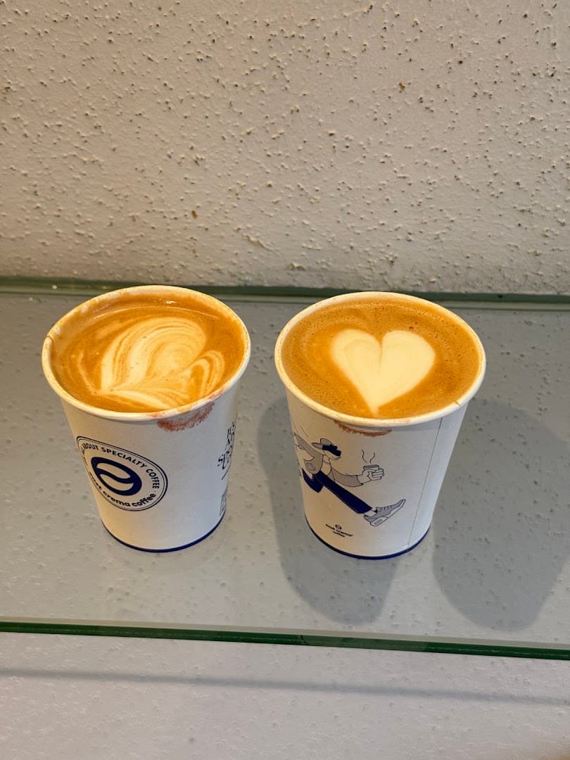 East Crema Coffee Conde (Specialty Coffee Madrid) specialty coffee shop in Madrid - photo 7