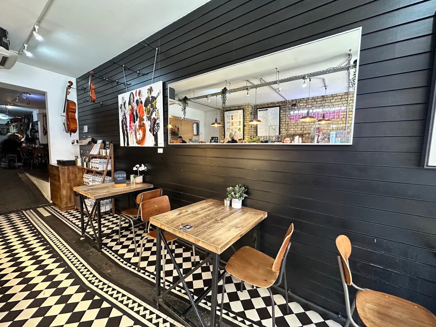 Music & Beans Haringey specialty coffee shop in London - photo 6