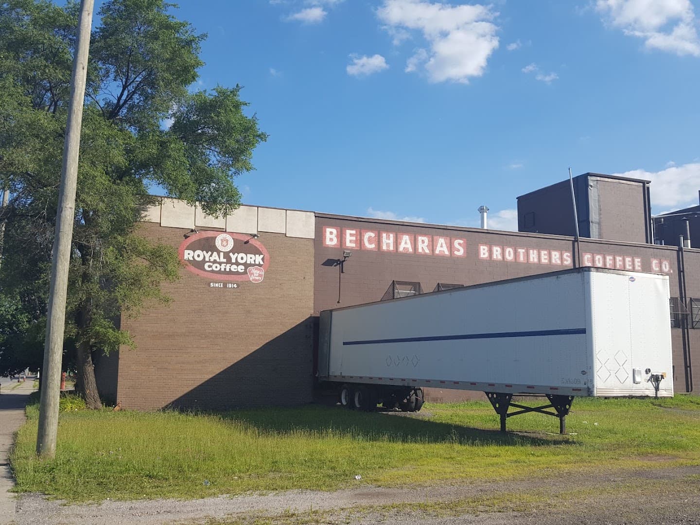 Becharas Brothers Coffee Co. - specialty coffee shop in Detroit