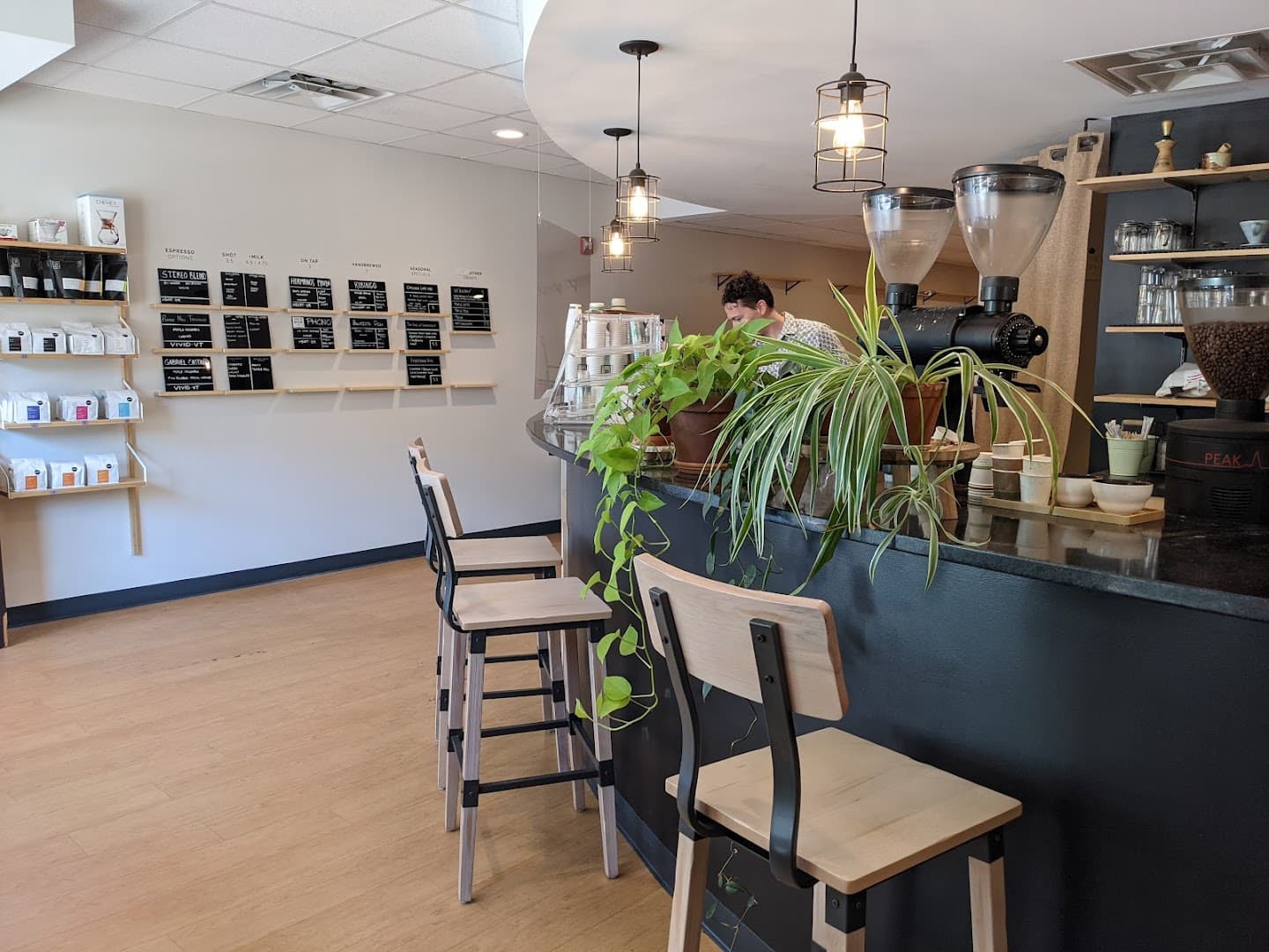 Onyx Tonics Specialty Coffee - specialty coffee shop in Downtown Burlington