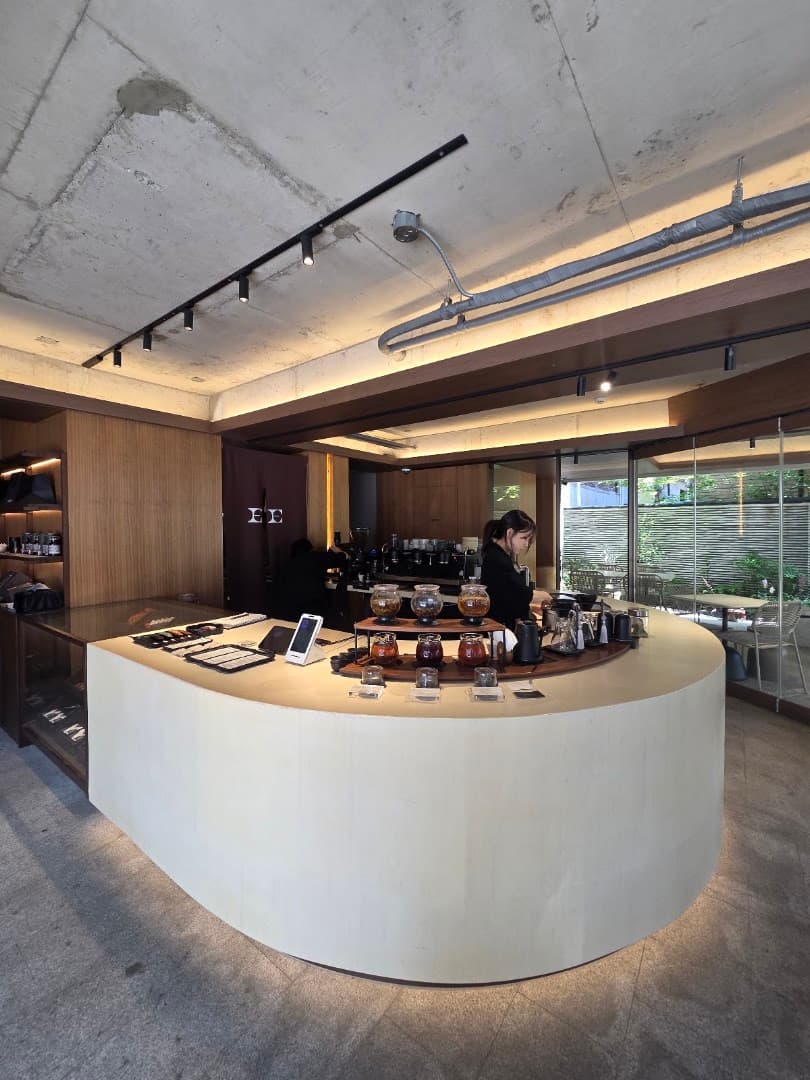 EOE seoul - specialty coffee shop in Seoul