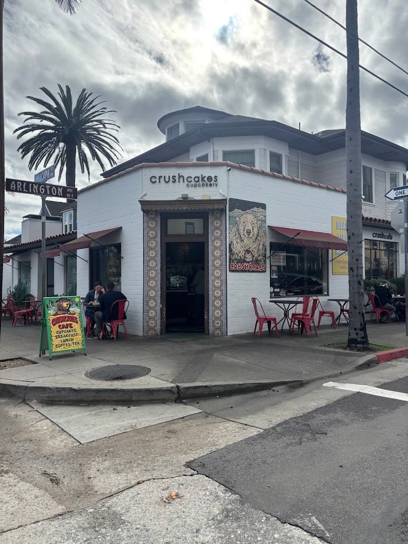 Crushcakes & Cafe - specialty coffee shop in Santa Barbara