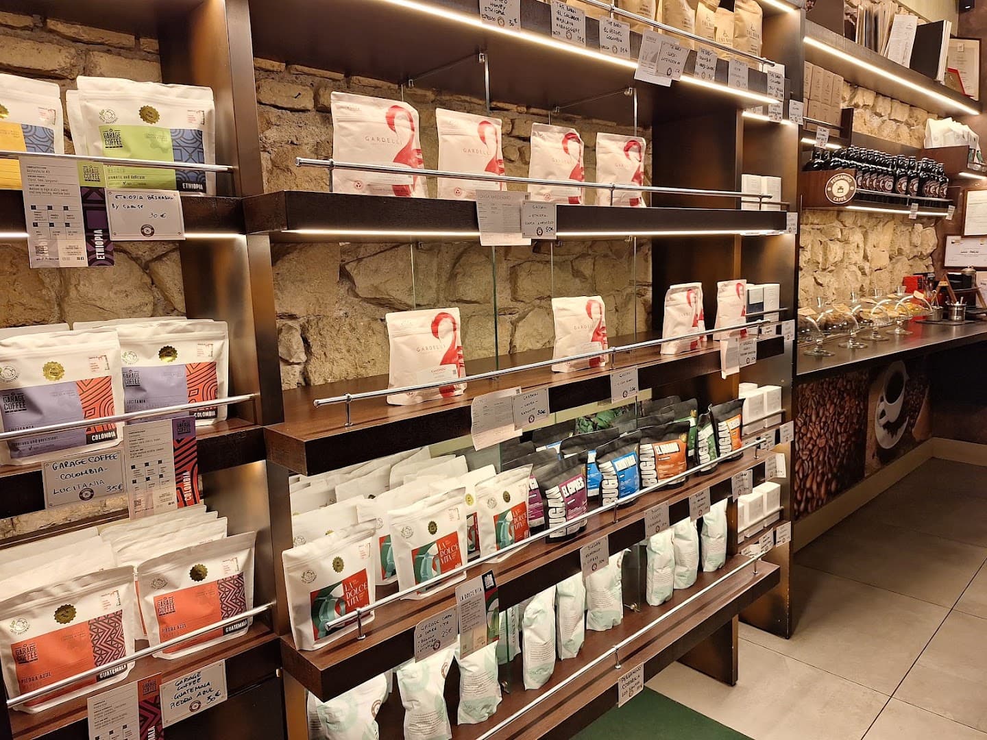 Interior of Pergamino Caffè, specialty coffee shop in Rome