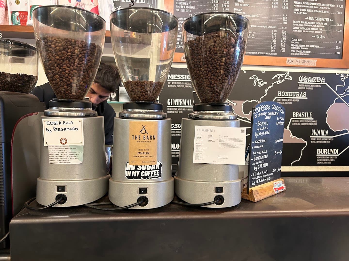 Interior of Pergamino Caffè, specialty coffee shop in Rome