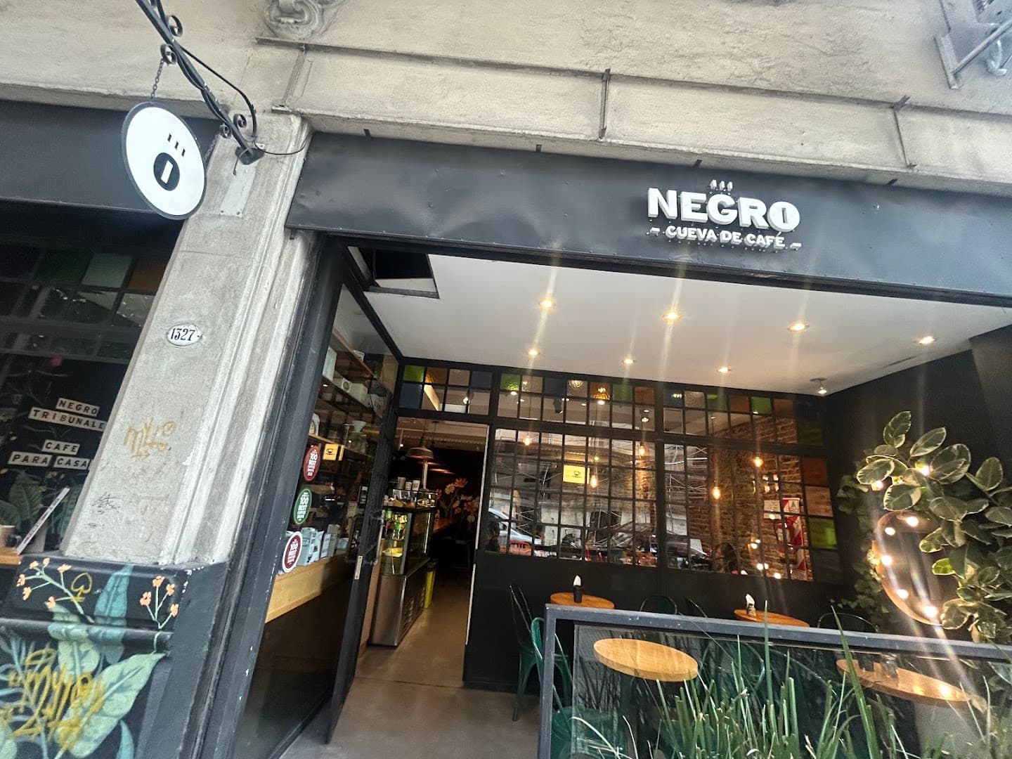 Negro Cueva de Café (Sucursal Tribunales) specialty coffee shop in Buenos Aires - photo 9