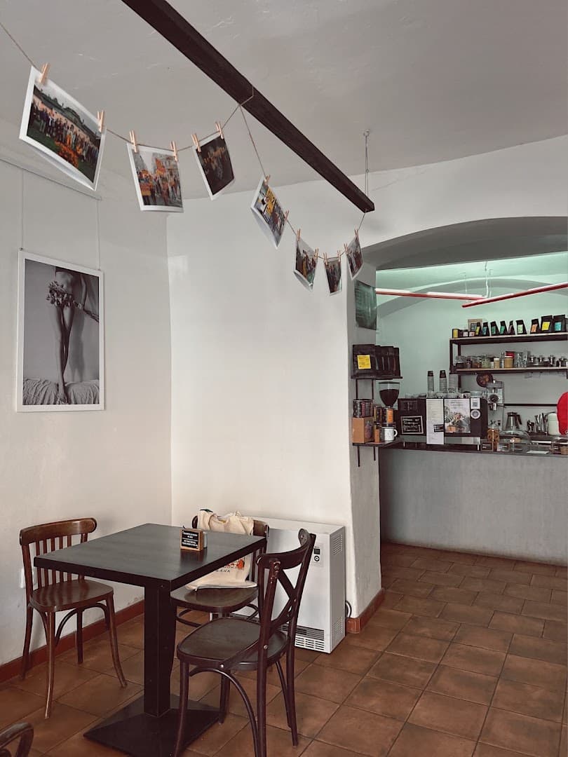 Café Nezisk - specialty coffee shop in Prague