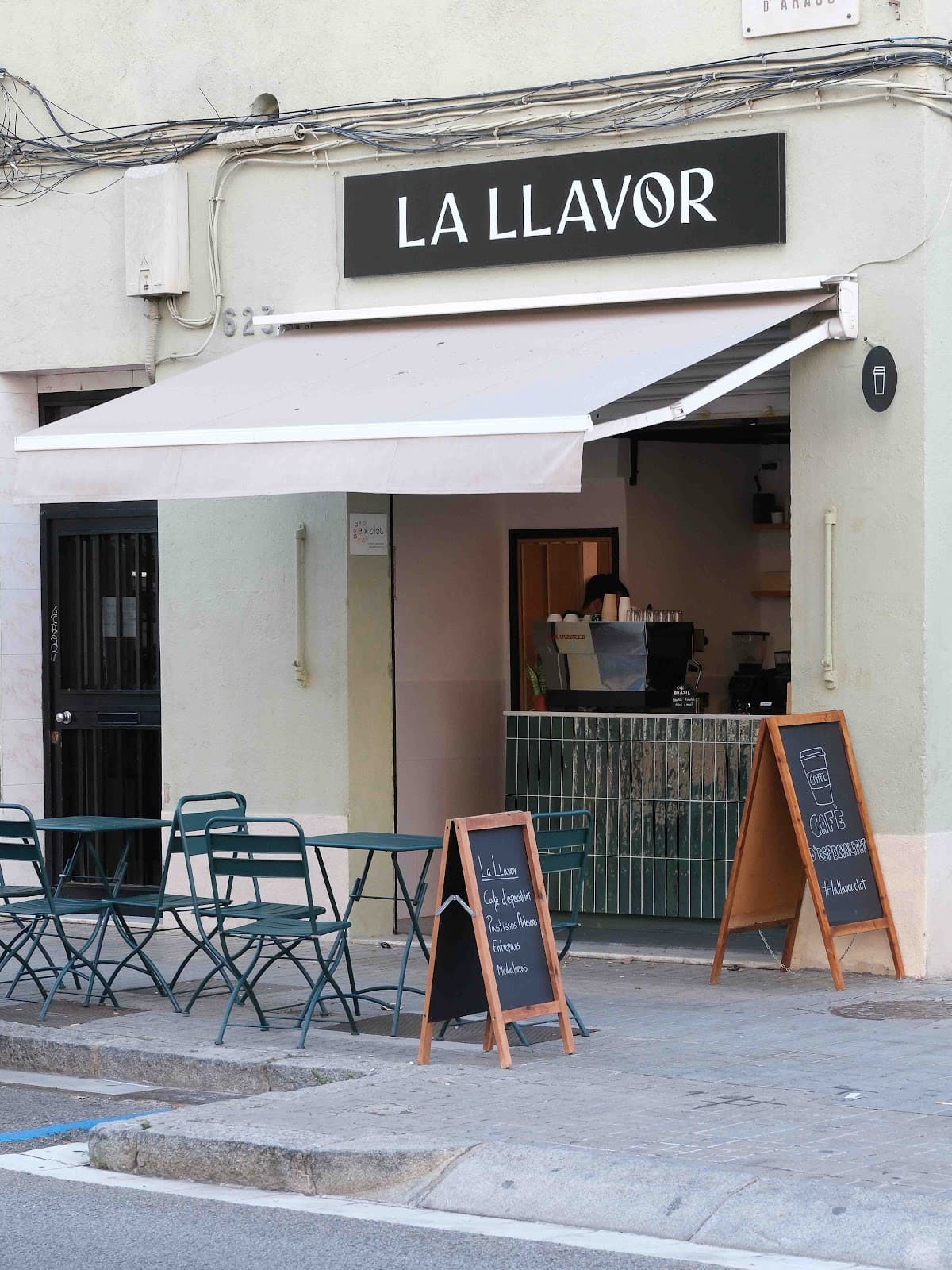 La Llavor - Specialty Coffee/ Coffee Roasters - specialty coffee shop in Sant Martí