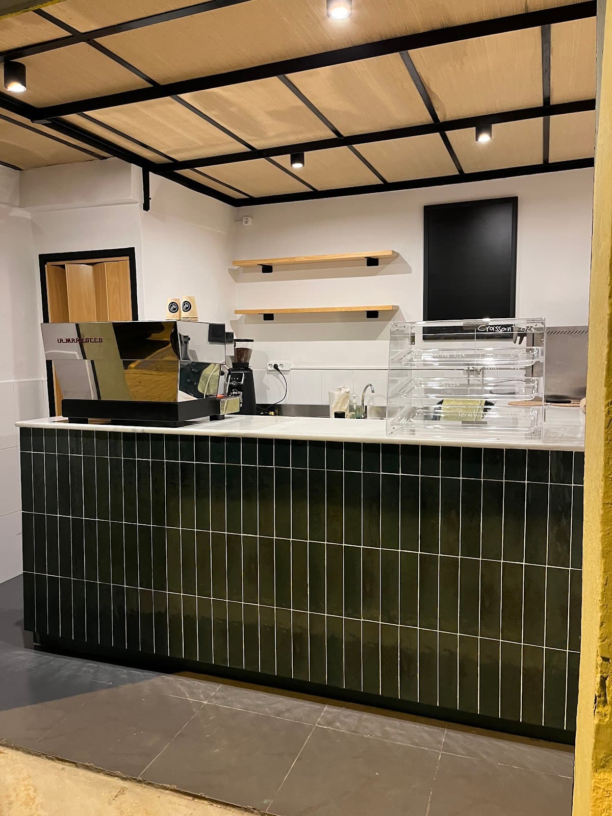 La Llavor - Specialty Coffee/ Coffee Roasters - specialty coffee shop in Sant Martí