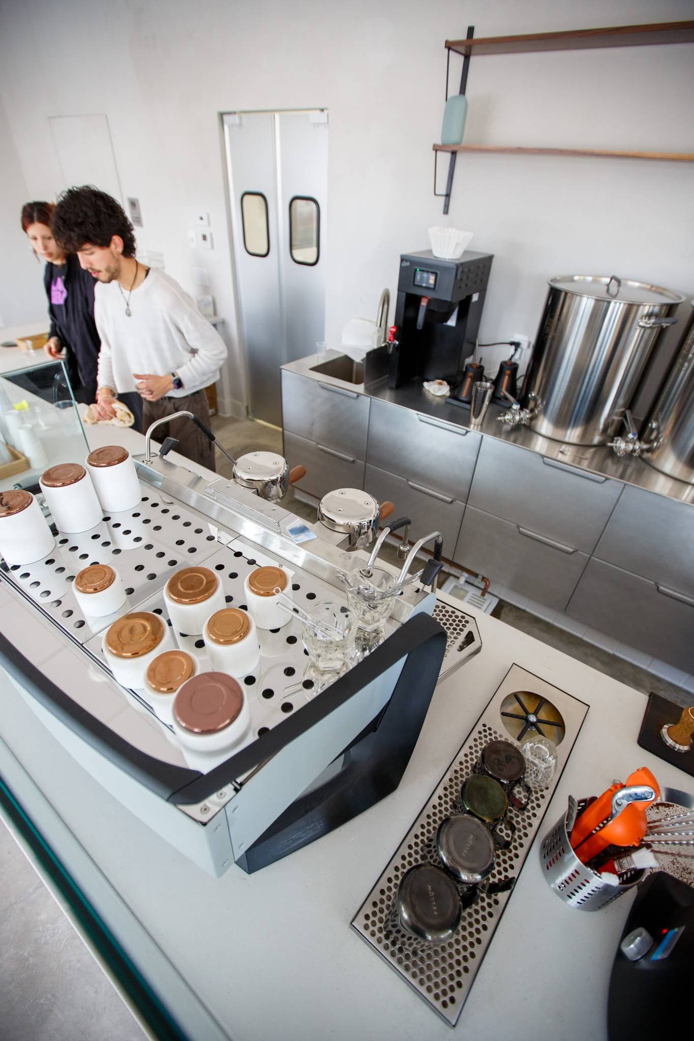 Regent Coffee Brew and Bottle House specialty coffee shop in Los Angeles - photo 12