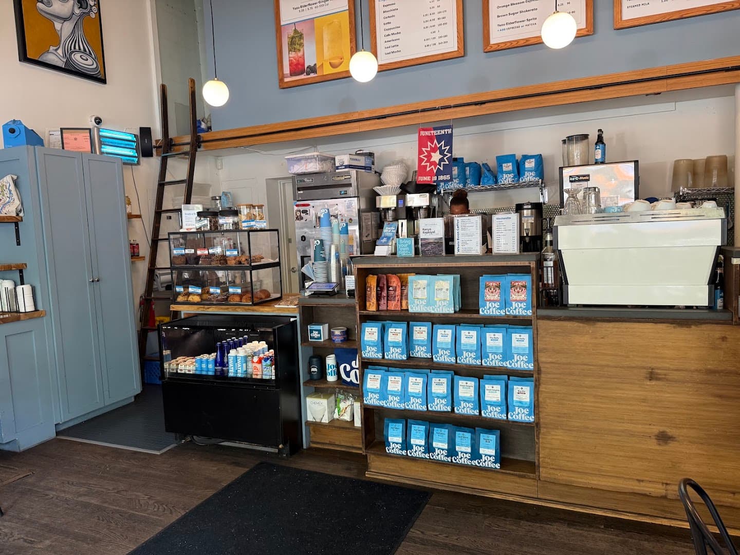 Joe Coffee Company: W 85th St specialty coffee shop in New York - photo 11