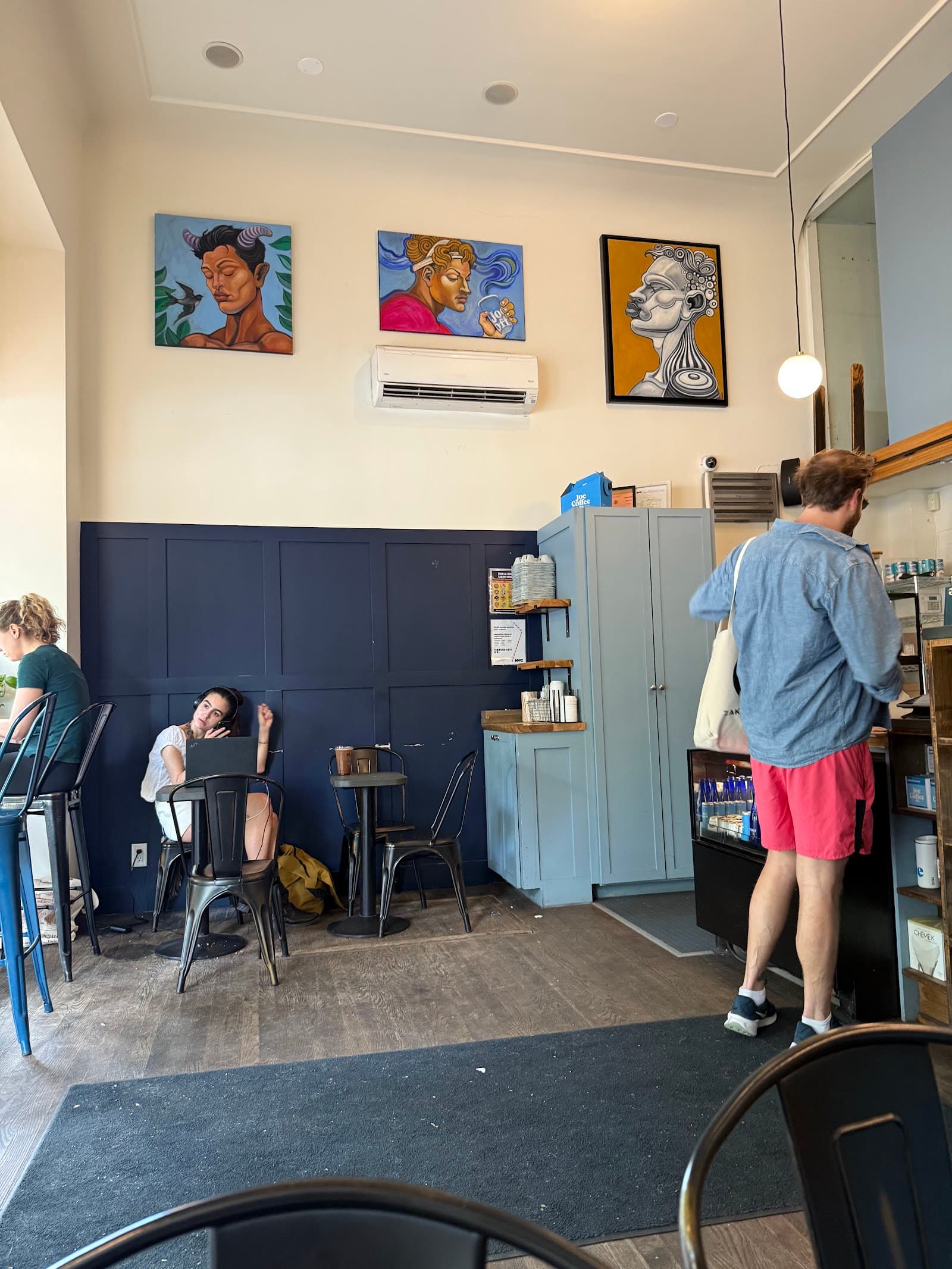Joe Coffee Company: W 85th St specialty coffee shop in New York - photo 5