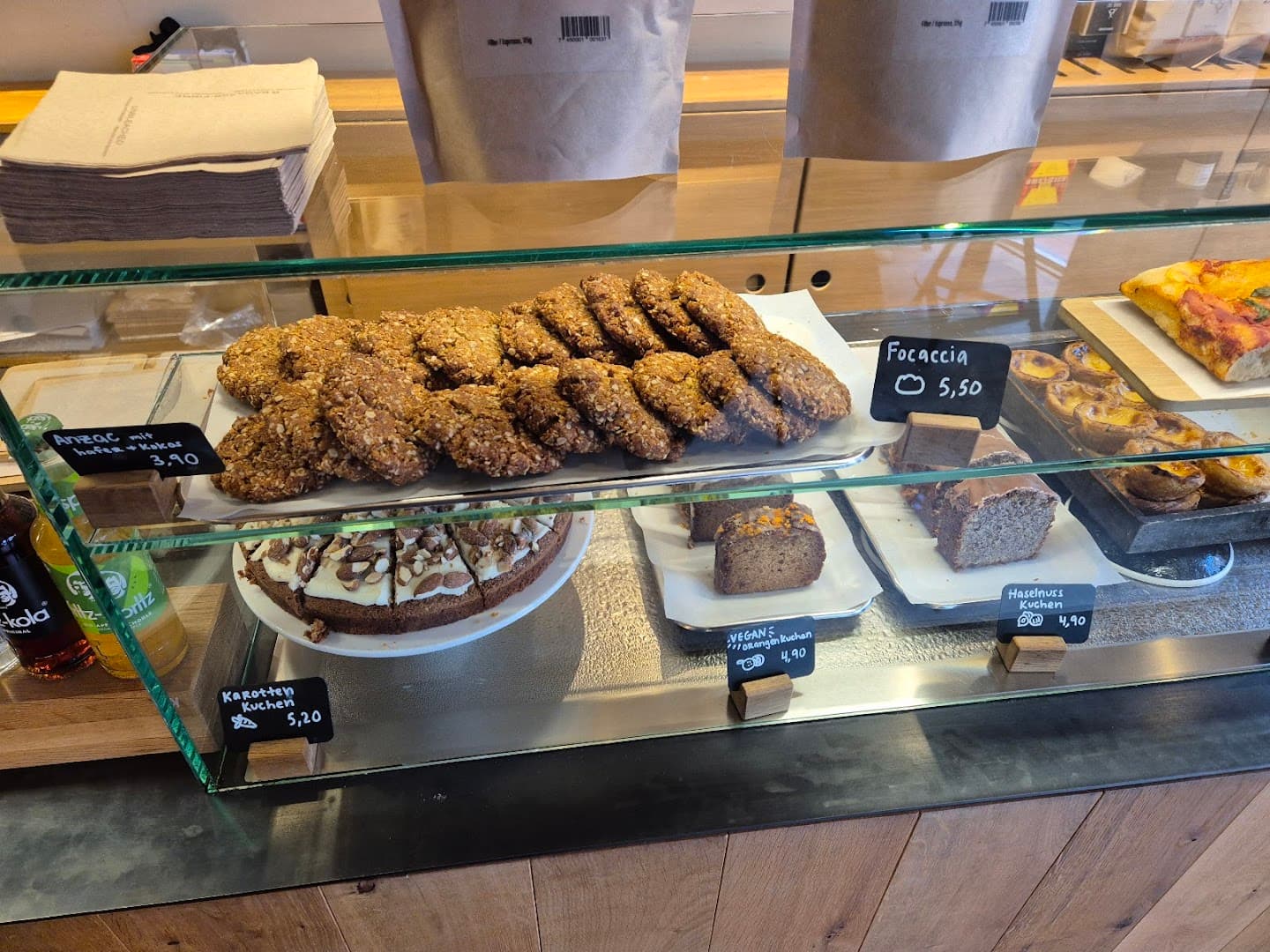 The Barn Café Hackescher Markt specialty coffee shop in Berlin - photo 4