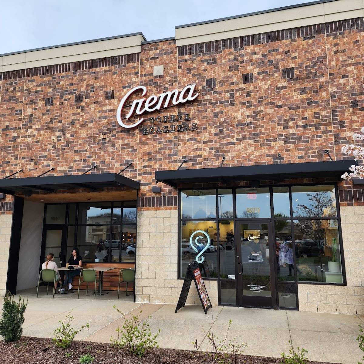 Crema Coffee Roasters - specialty coffee shop in Brentwood