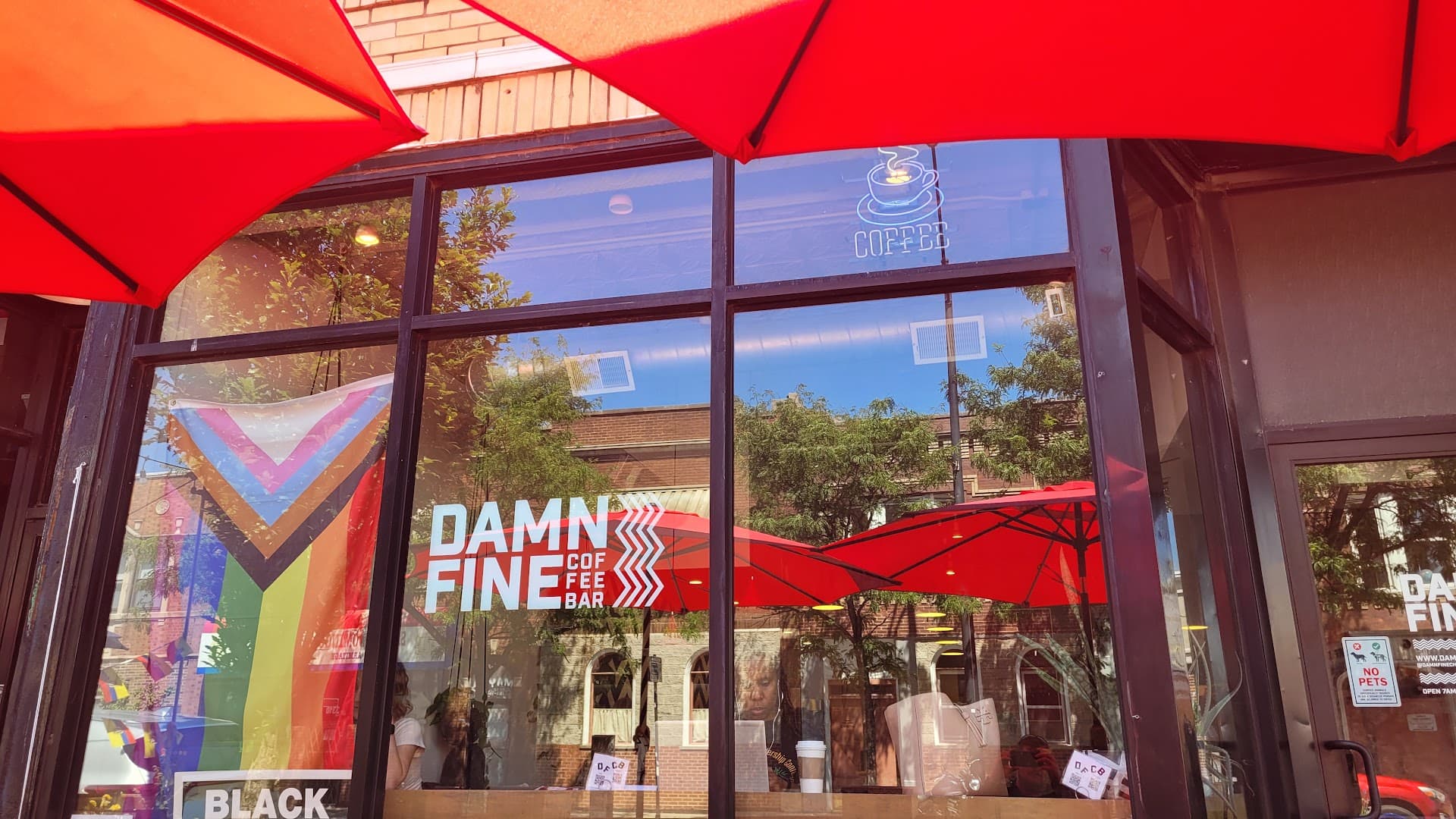 Damn Fine Coffee Bar specialty coffee shop in Chicago - photo 8