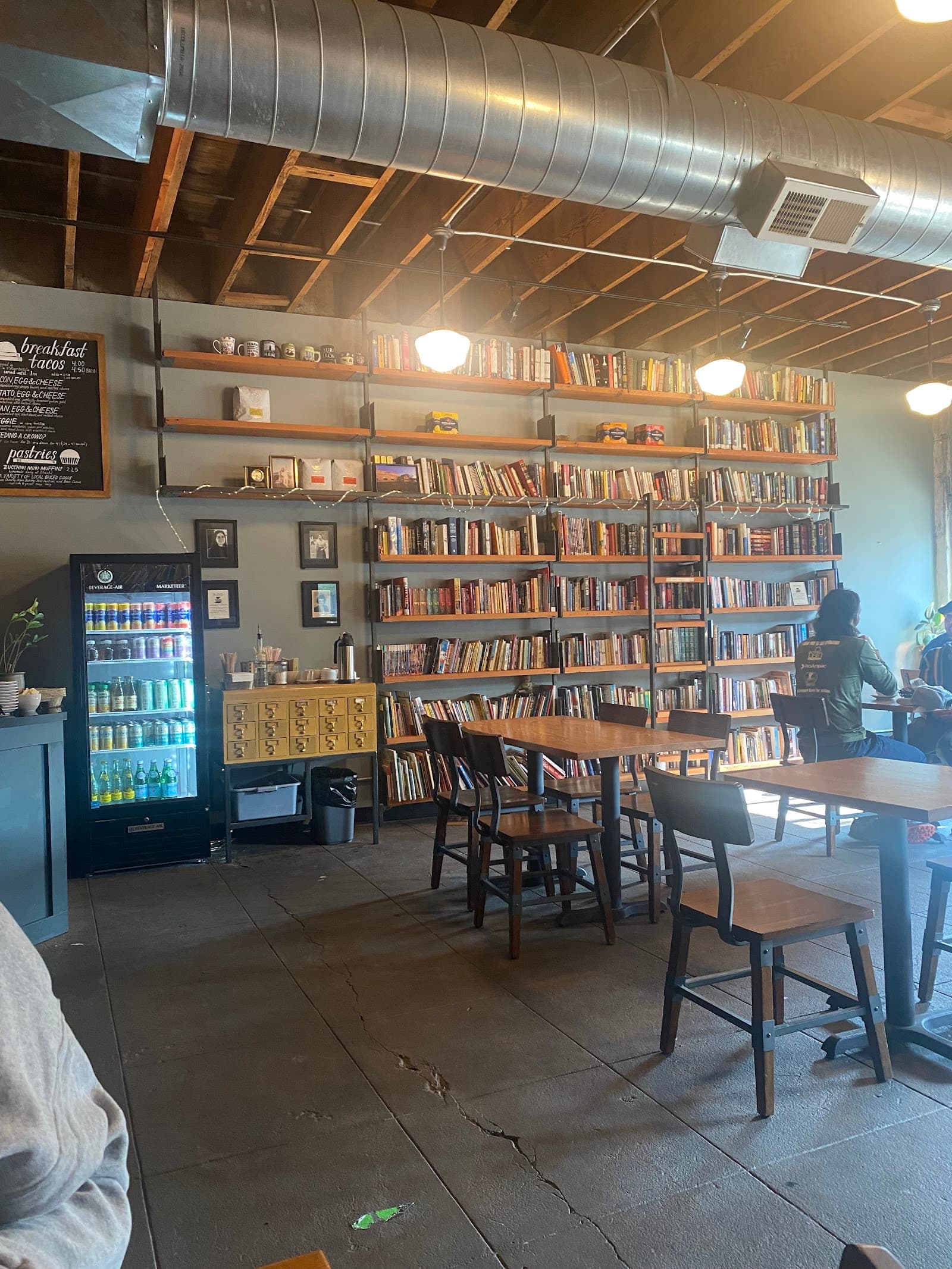 The Stacks Coffeehouse - specialty coffee shop in Overlook