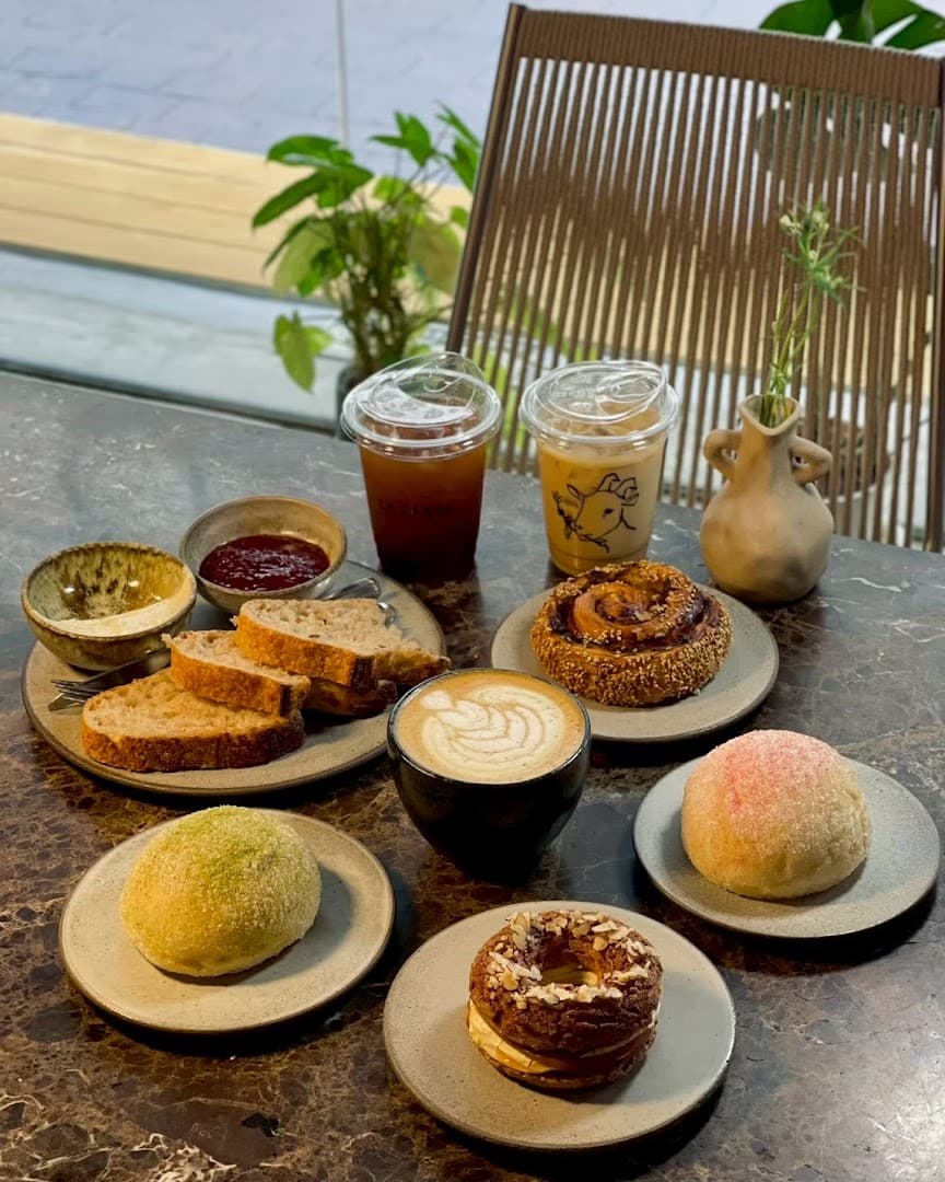 La Cabra Bakery - specialty coffee shop in Bangkok