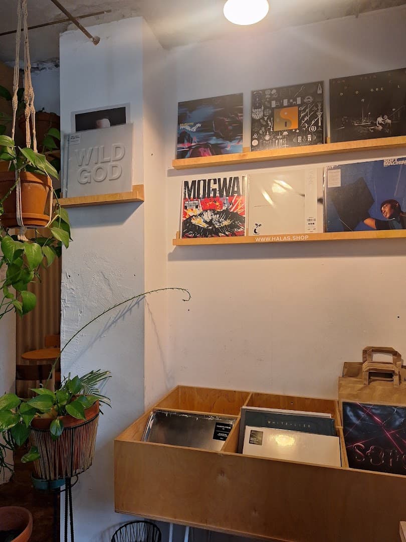 Interior of HAŁAS Coffee+Vinyl, specialty coffee shop in Warsaw